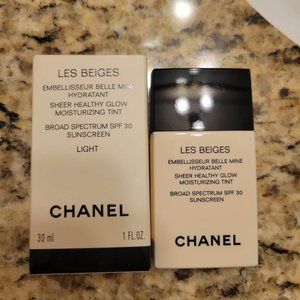 Chanel Les Beiges Sheer Healthy Glow Moisturizer Tint SPF 30 in Light - LAST ONE